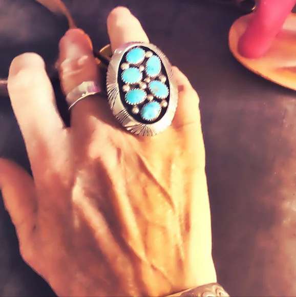 **"SOLD***Vintage Navajo Signed Turquoise Sterling Silver Ring - Picture 9 of 11